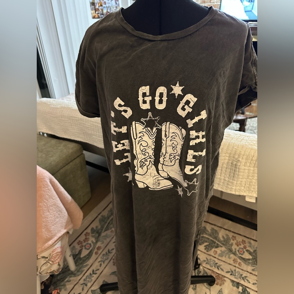 Charcoal Graphic T Shirt Dress with Western Boots Motif